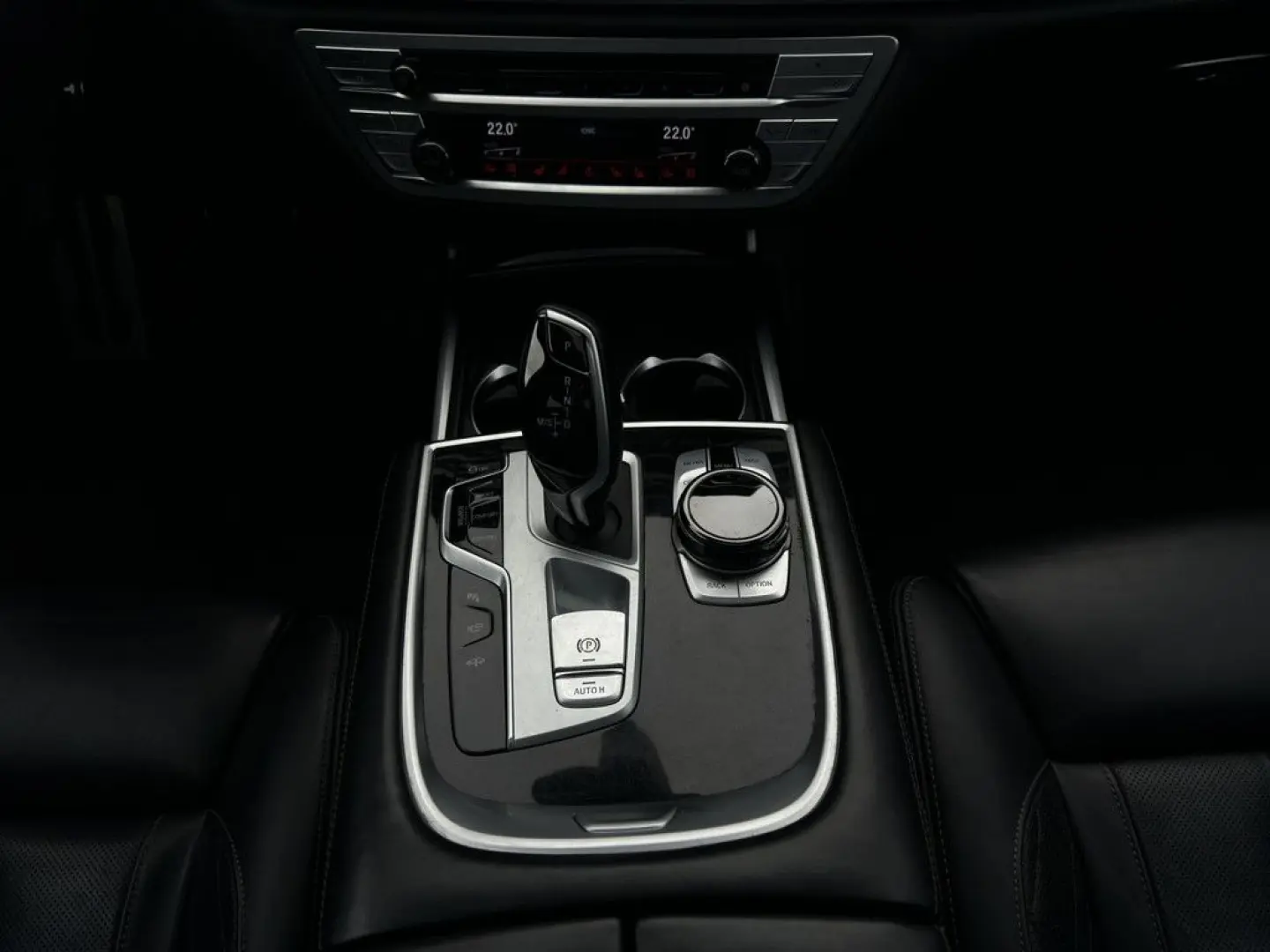 750i L xDrive M-SPORT LASER HUD PANO 360° 20