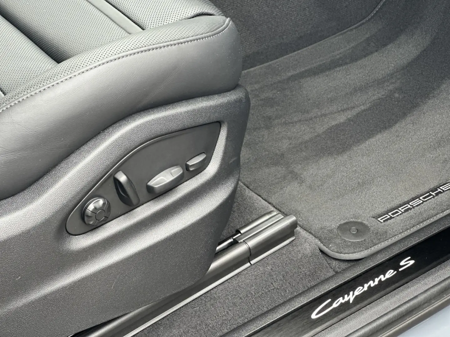Cayenne S  Coupe SPORTDESIGN-ABGAS*BOSE*HD MATRI