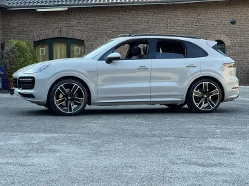 Cayenne E-Hybrid Platinium Edition H-LENKUNG MAT
