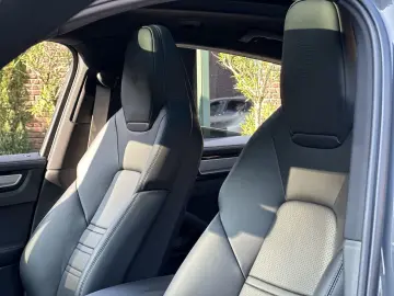Cayenne E-Hybrid Platinium Edition H-LENKUNG*MAT
