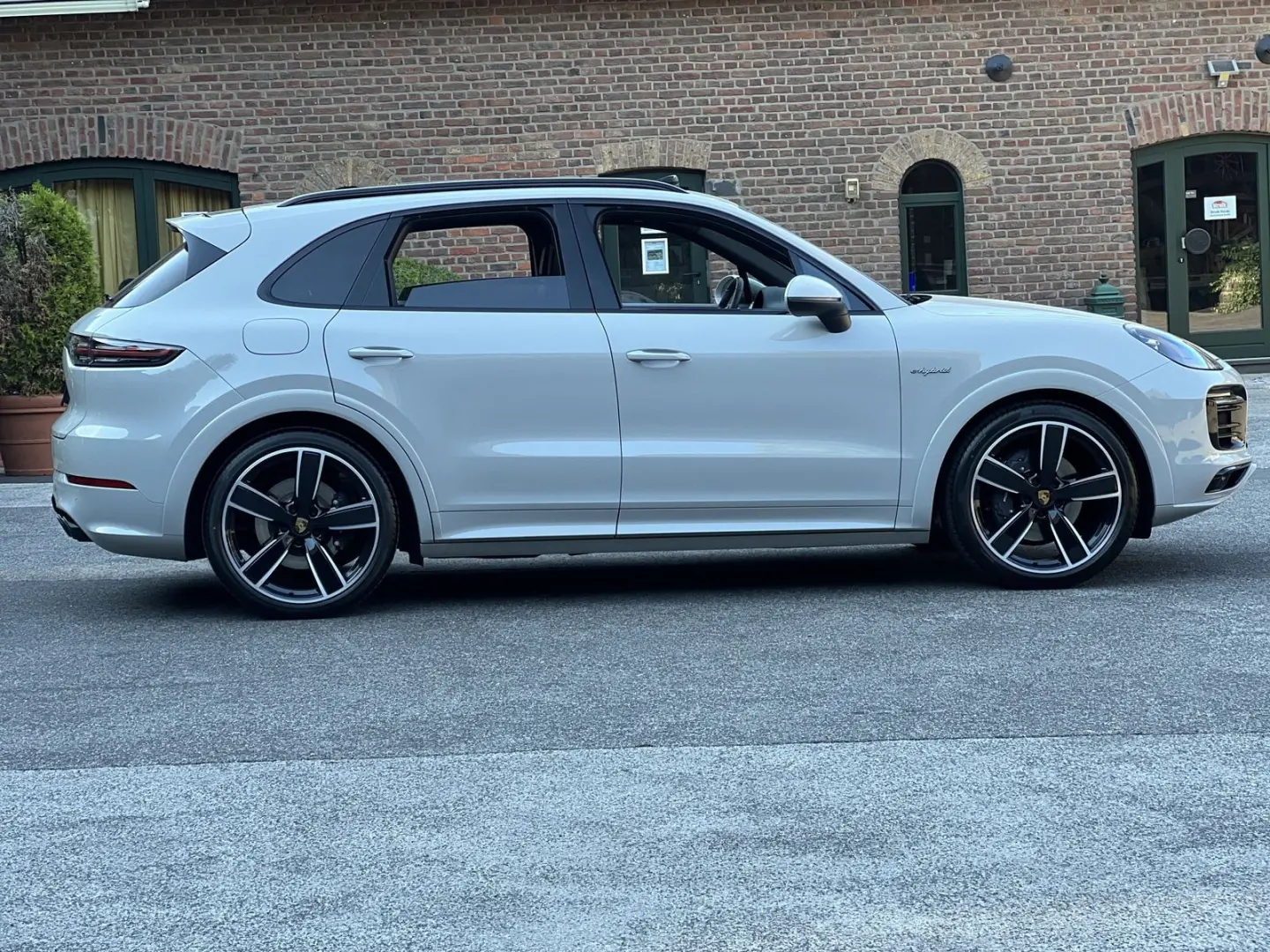 Cayenne E-Hybrid Platinium Edition H-LENKUNG*MAT