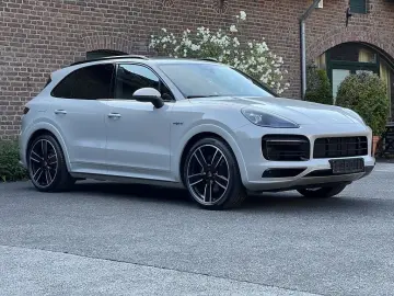 Cayenne E-Hybrid Platinium Edition H-LENKUNG*MAT