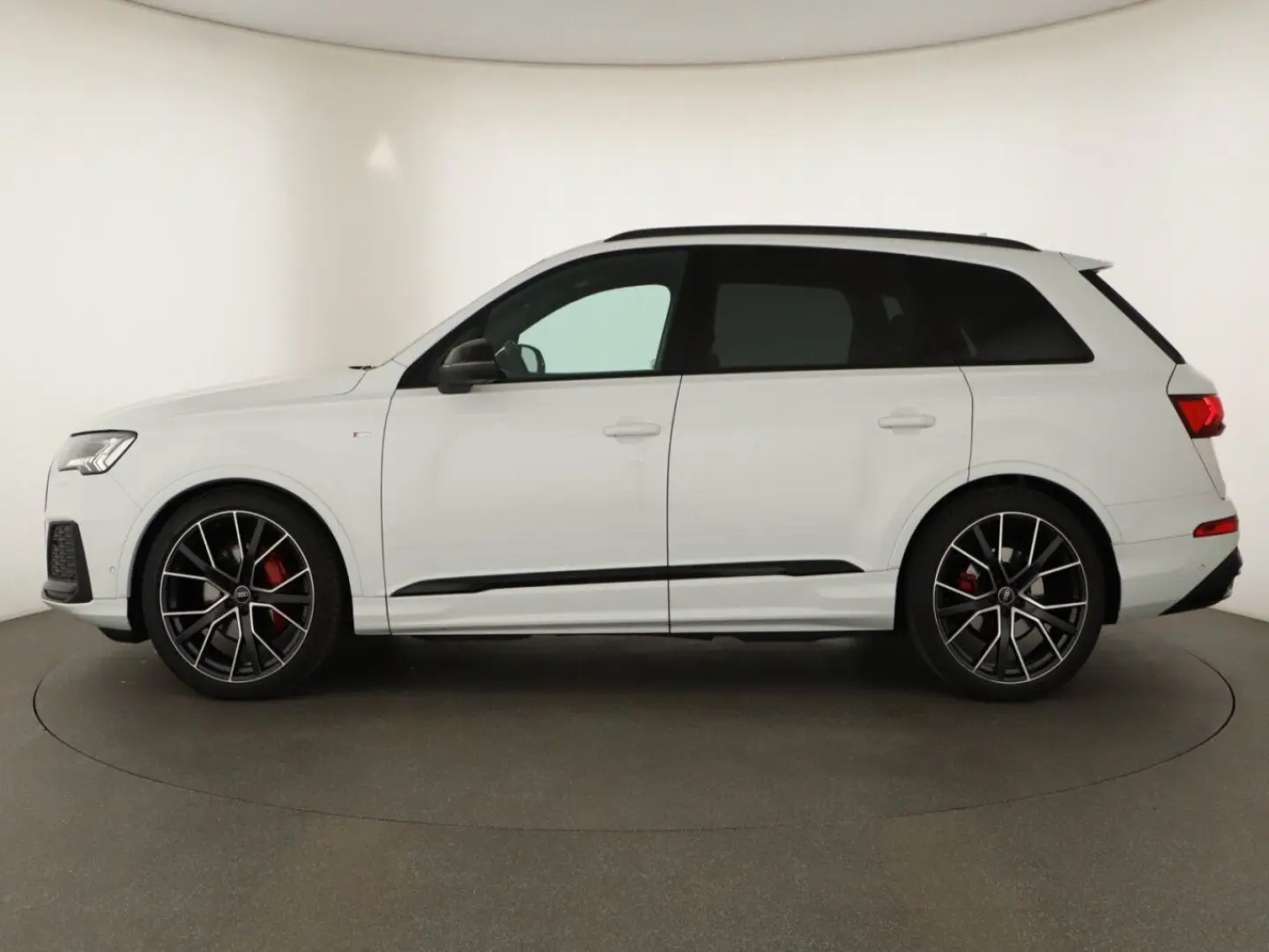 Q7