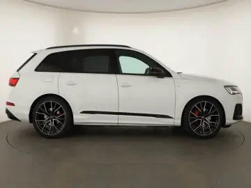Q7