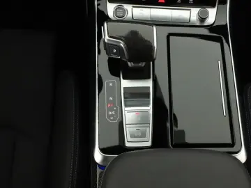 Q7
