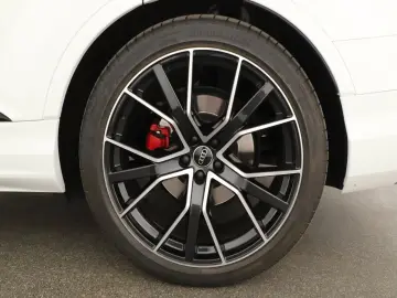 Q7