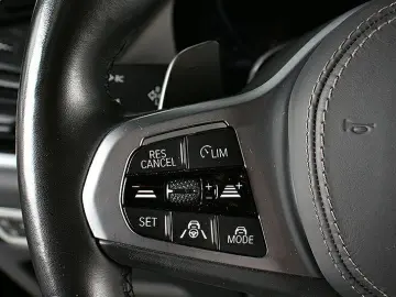 X5 xDr. 30dA M Sportpaket AHK HuD ACC Standh Pan