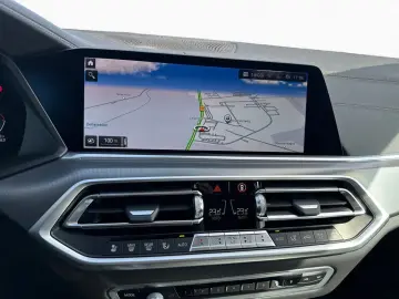 X5 xDrive 30d xLine HUD PA+ ACC Stdhz Pano AHK