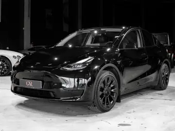 Model Y Basis RWD