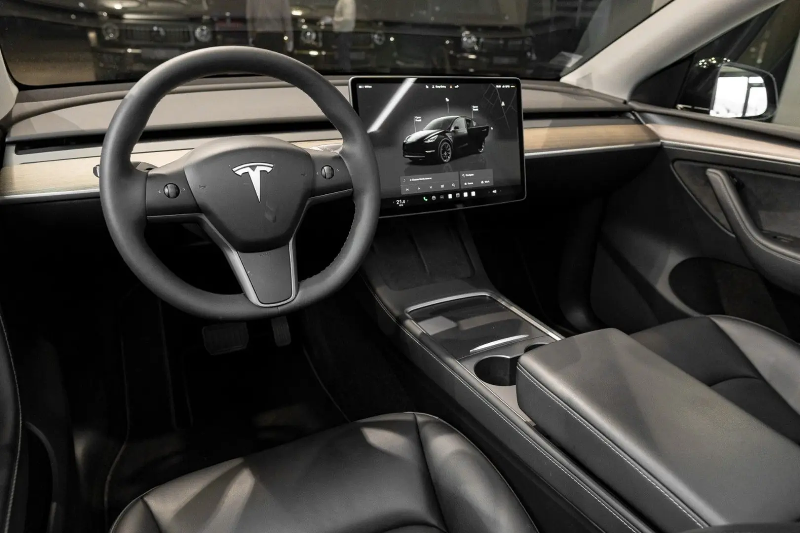 Model Y Basis RWD