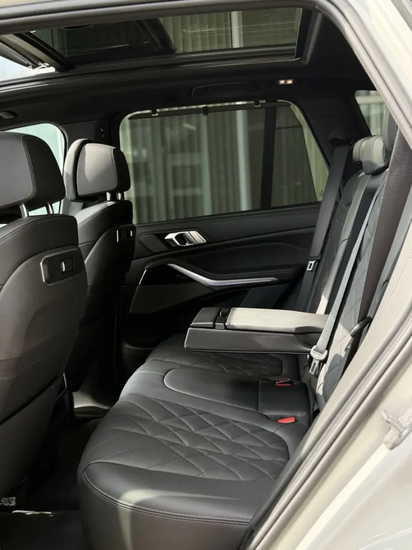 X5 40d xDrive M-SPORT LEDER Panorama 1. Hand