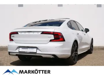 S90 T8 Recharge AWD Ultimate Dark Four-C/B&W