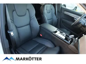 S90 T8 Recharge AWD Ultimate Dark Four-C/B&W