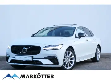 S90 T8 Recharge AWD Ultimate Dark Four-C/B&W