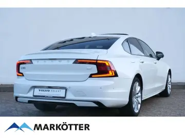 S90 T8 Recharge AWD Ultimate Dark Four-C/B&W