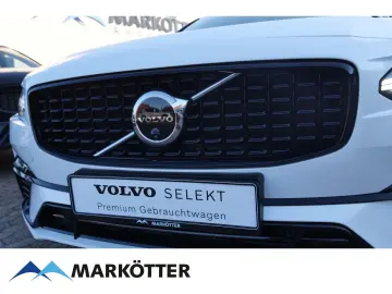 S90 T8 Recharge AWD Ultimate Dark Four-C/B&W