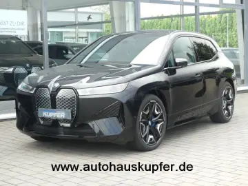 iX xDrive50 Sportpak.AHK 22 - LASER bel.Massages