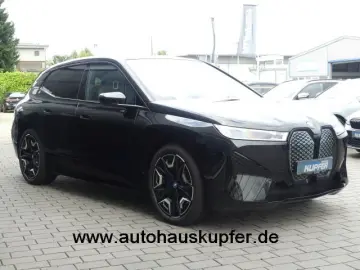 iX xDrive50 Sportpak.AHK°22