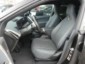 iX xDrive50 Sportpak.AHK°22
