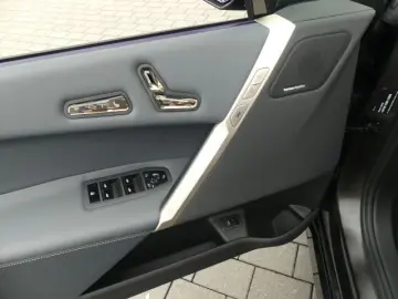 iX xDrive50 Sportpak.AHK°22