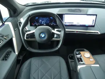 iX xDrive50 Sportpak.AHK°22