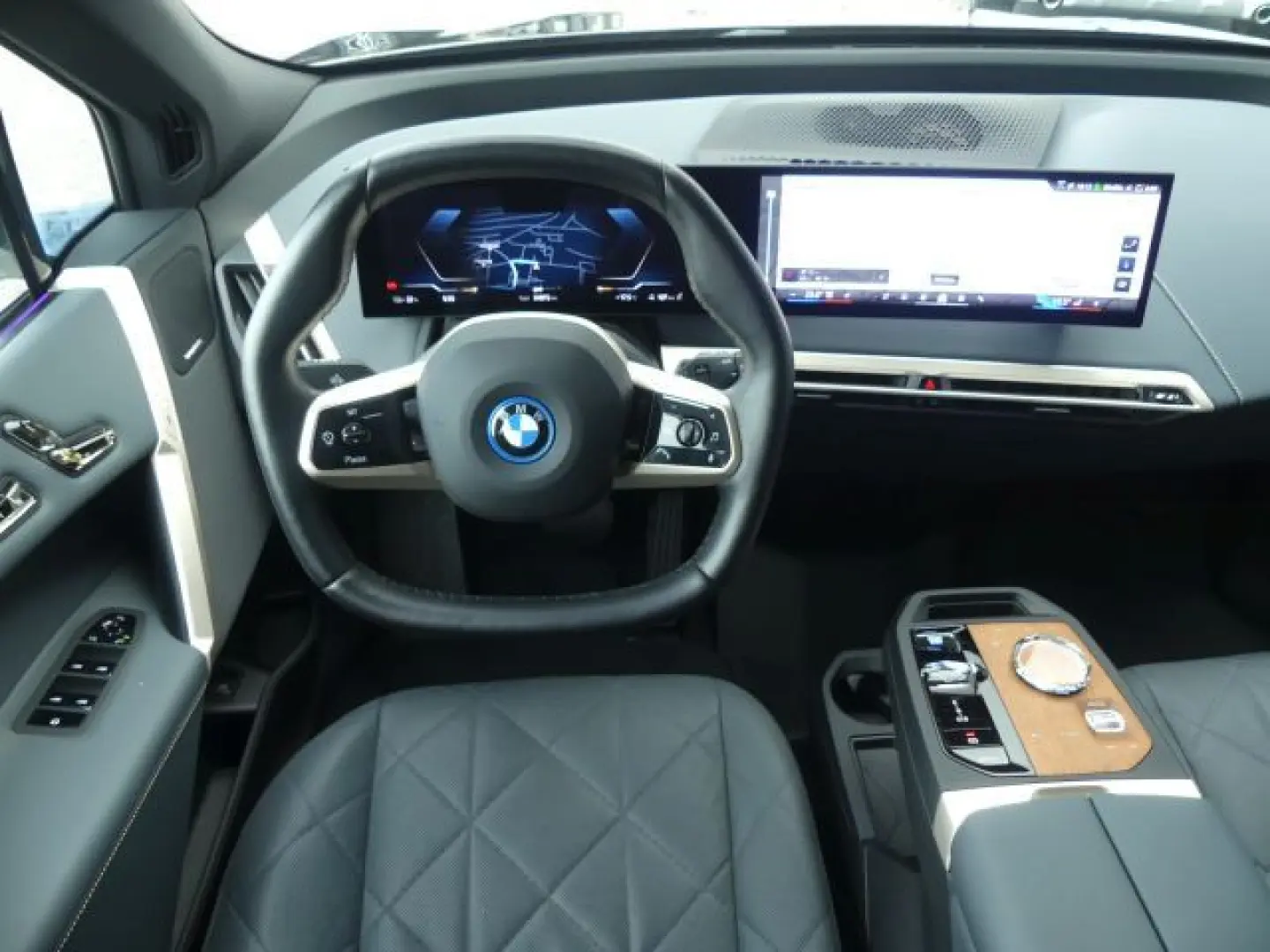 iX xDrive50 Sportpak.AHK°22