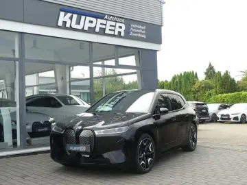 iX xDrive50 Sportpak.AHK°22