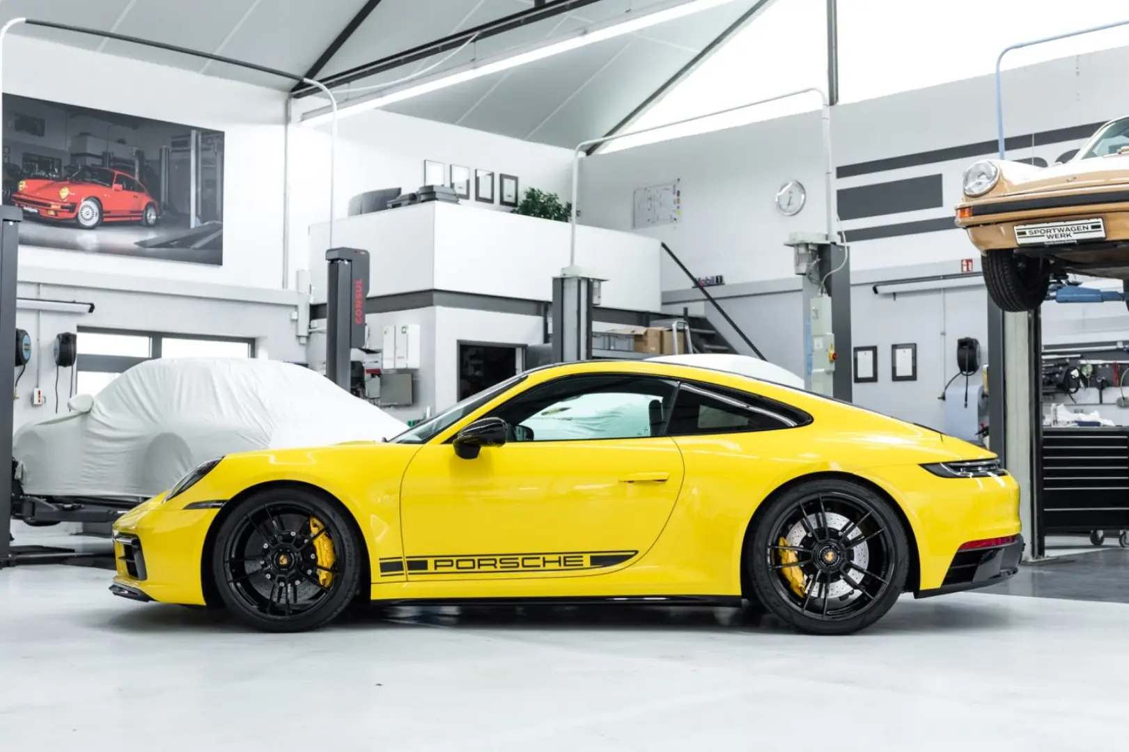 911 Carrera GTS I PCCB I PDLS+ I Bose I 1. Hand
