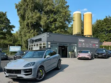 Cayenne Coupe E-Hybrid - Panorama-Sport Design /