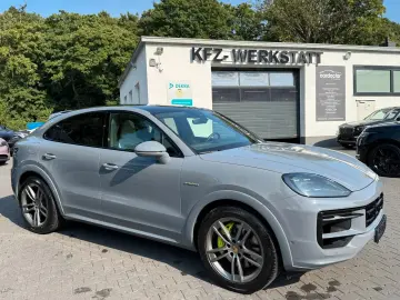 Cayenne Coupe E-Hybrid - Panorama-Sport Design /