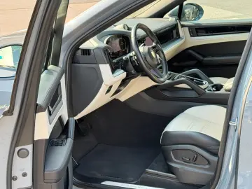 Cayenne Coupe E-Hybrid - Panorama-Sport Design /