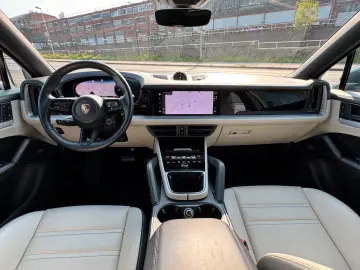 Cayenne Coupe E-Hybrid - Panorama-Sport Design /