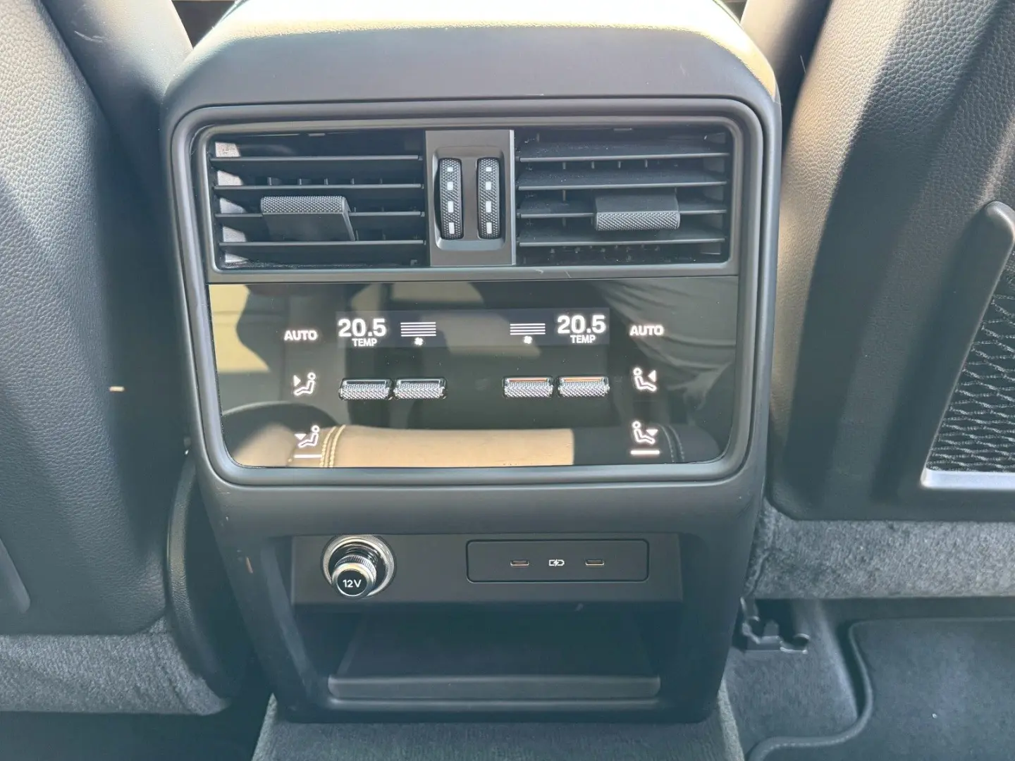 Cayenne Coupe E-Hybrid - Panorama-Sport Design /
