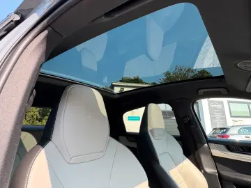 Cayenne Coupe E-Hybrid - Panorama-Sport Design /