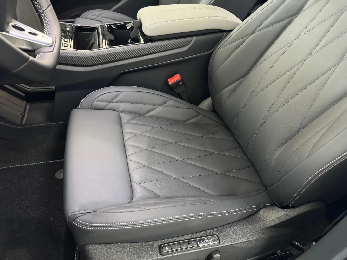 Ford Capri Premium EV autonomie extinsă 340 CP AT AWD