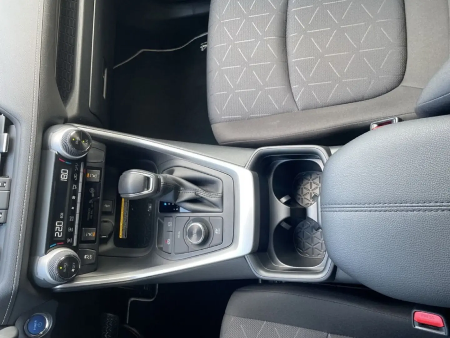 RAV4 2.5 Hybrid 4x4 Team D *2XPDC*BLIS*DAB*LED*