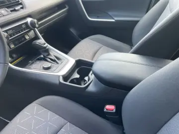 RAV4 2.5 Hybrid 4x4 Team D *2XPDC*BLIS*DAB*LED*