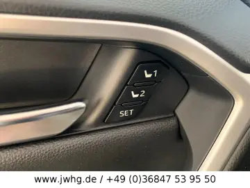 RAV4 Plug-In Hybrid 4x4 ACC HeadUp K. LED+