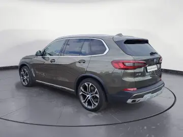 X5 xDrive45e NightVision / Aktivlenkung