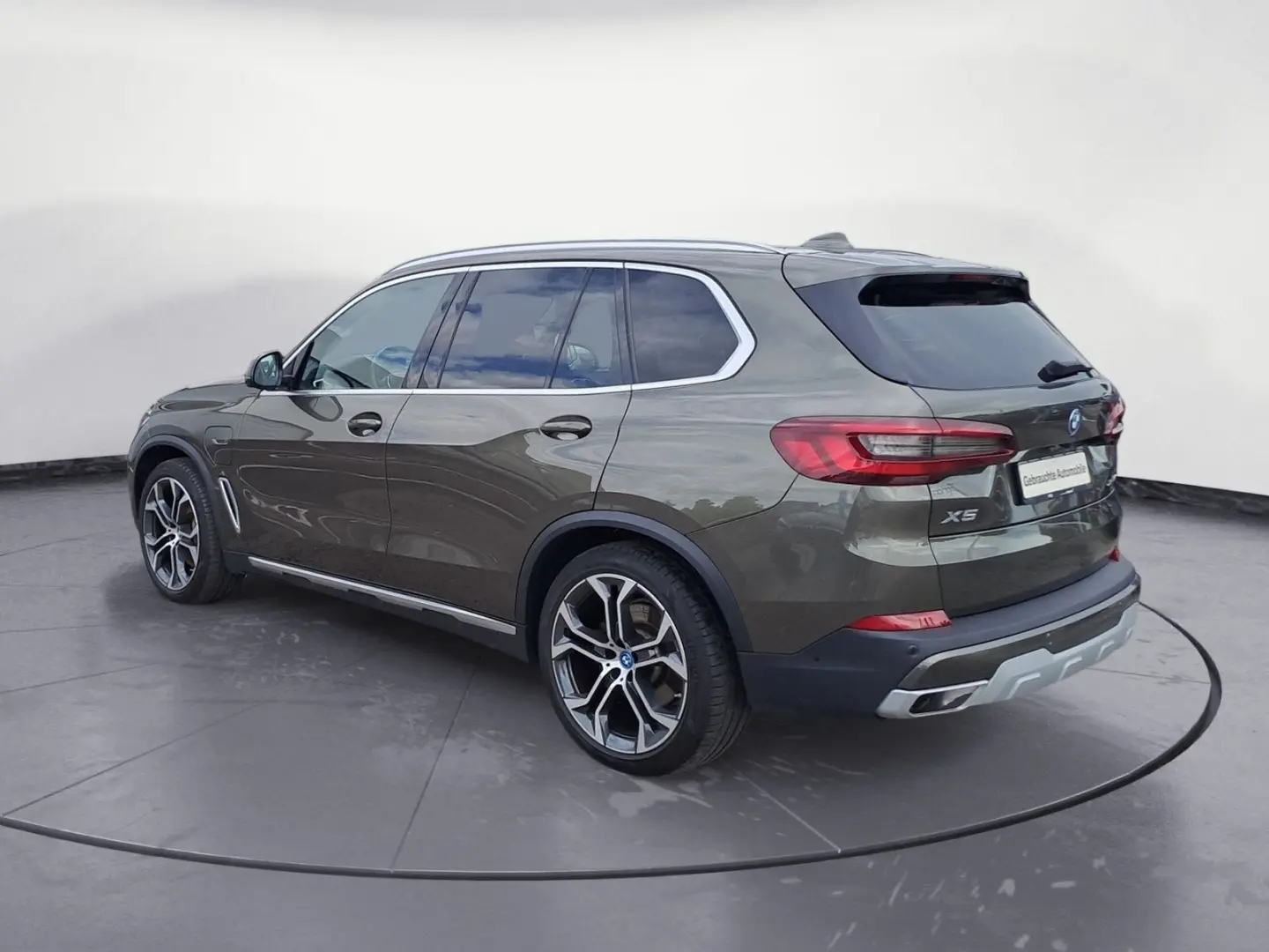X5 xDrive45e NightVision / Aktivlenkung