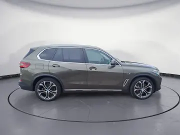X5 xDrive45e NightVision / Aktivlenkung