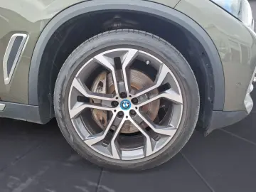 X5 xDrive45e NightVision / Aktivlenkung