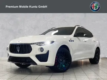Levante GT Hybrid Pano AHK