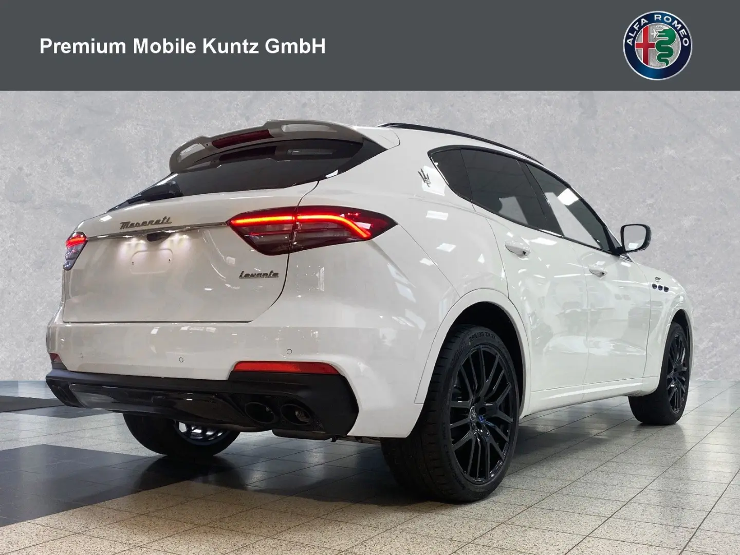 Levante GT Hybrid Pano+AHK