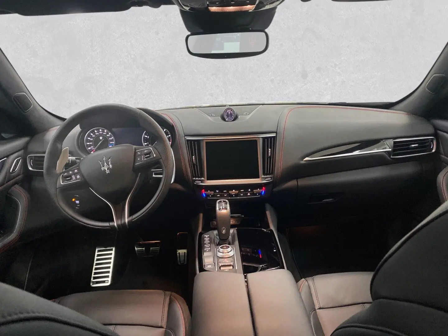 Levante GT Hybrid Pano+AHK