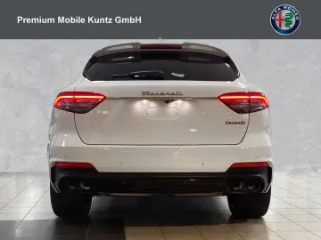 Levante GT Hybrid Pano+AHK