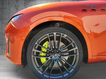 Levante Trofeo  **Fuori-Serie*Zest Orange*Lime*