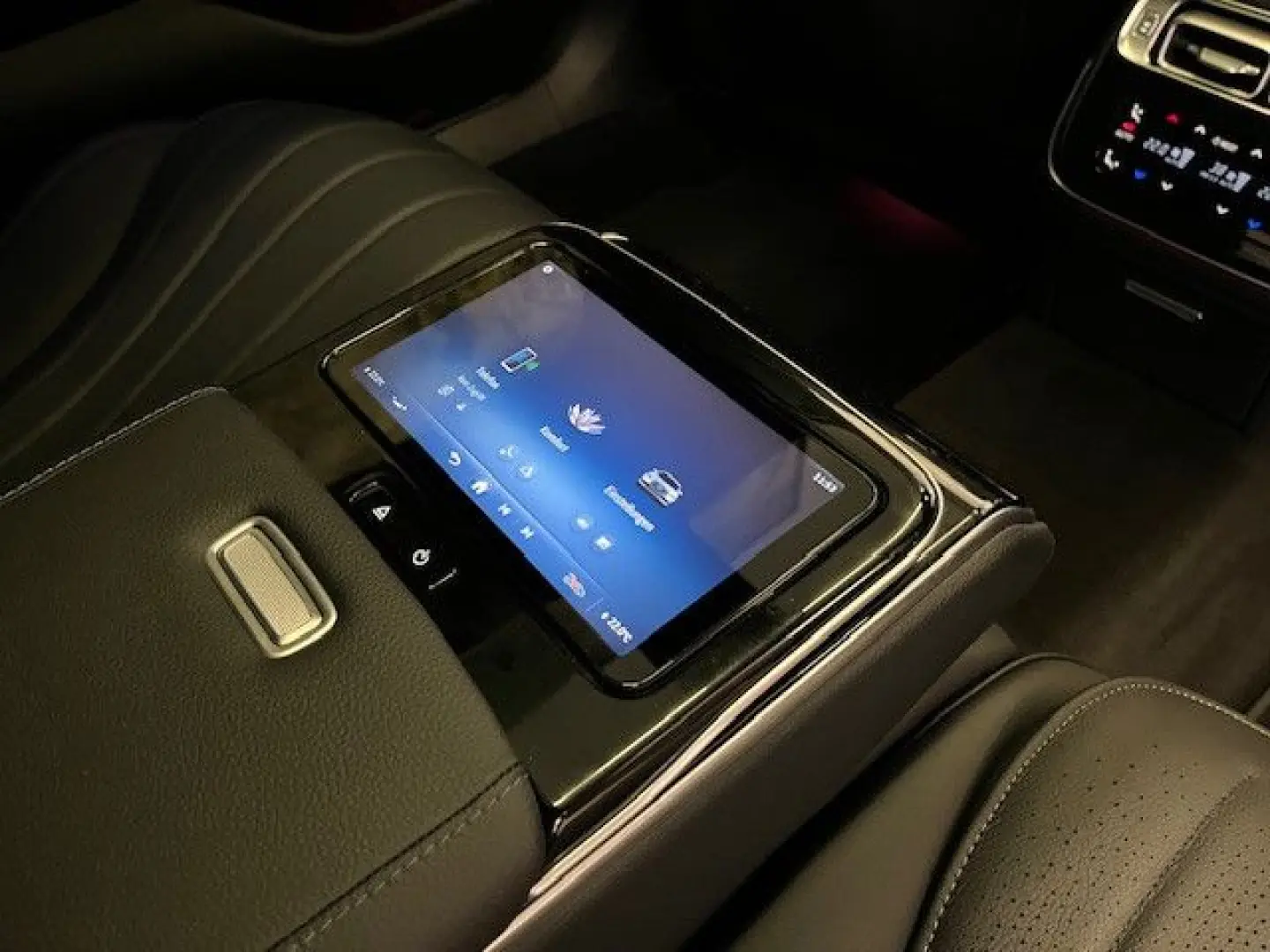 S 580e lang long AMG-Line Sound Pano Chauffeur