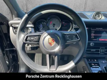 Macan S