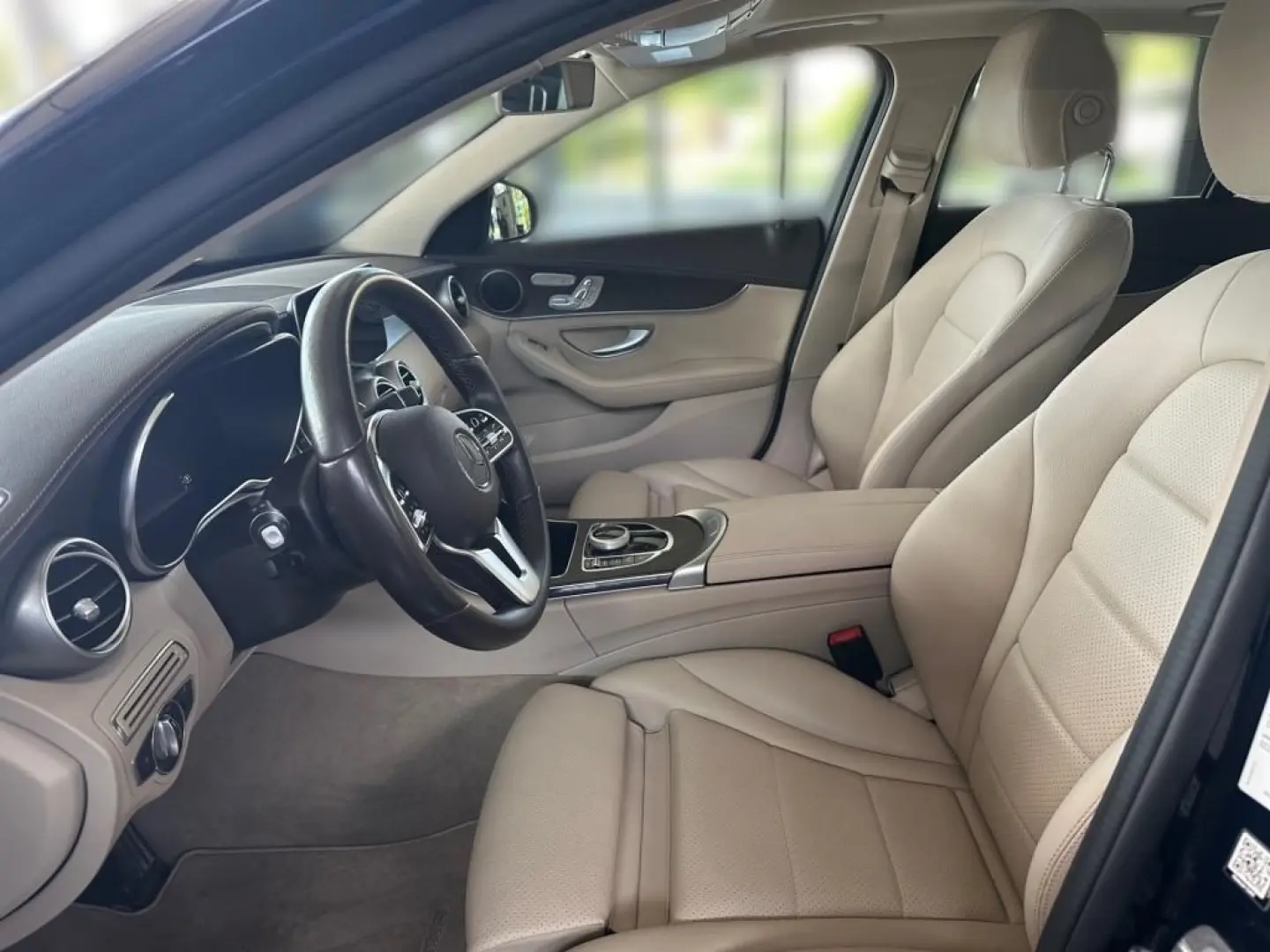 C 200 4M Luxury AHK Pano Memo LED SHZ Ambie. DAB